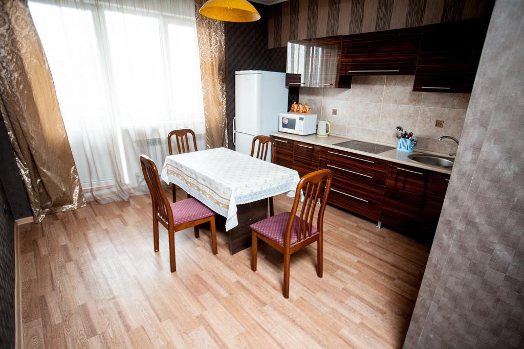 Апартаменты На Маркова Almatî Exterior foto