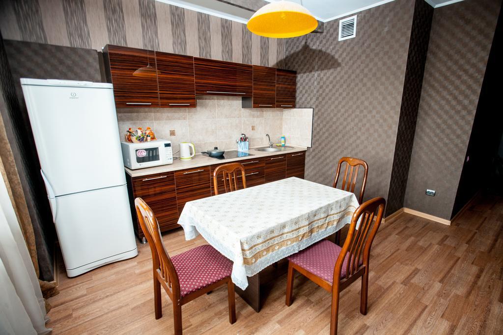 Апартаменты На Маркова Almatî Exterior foto